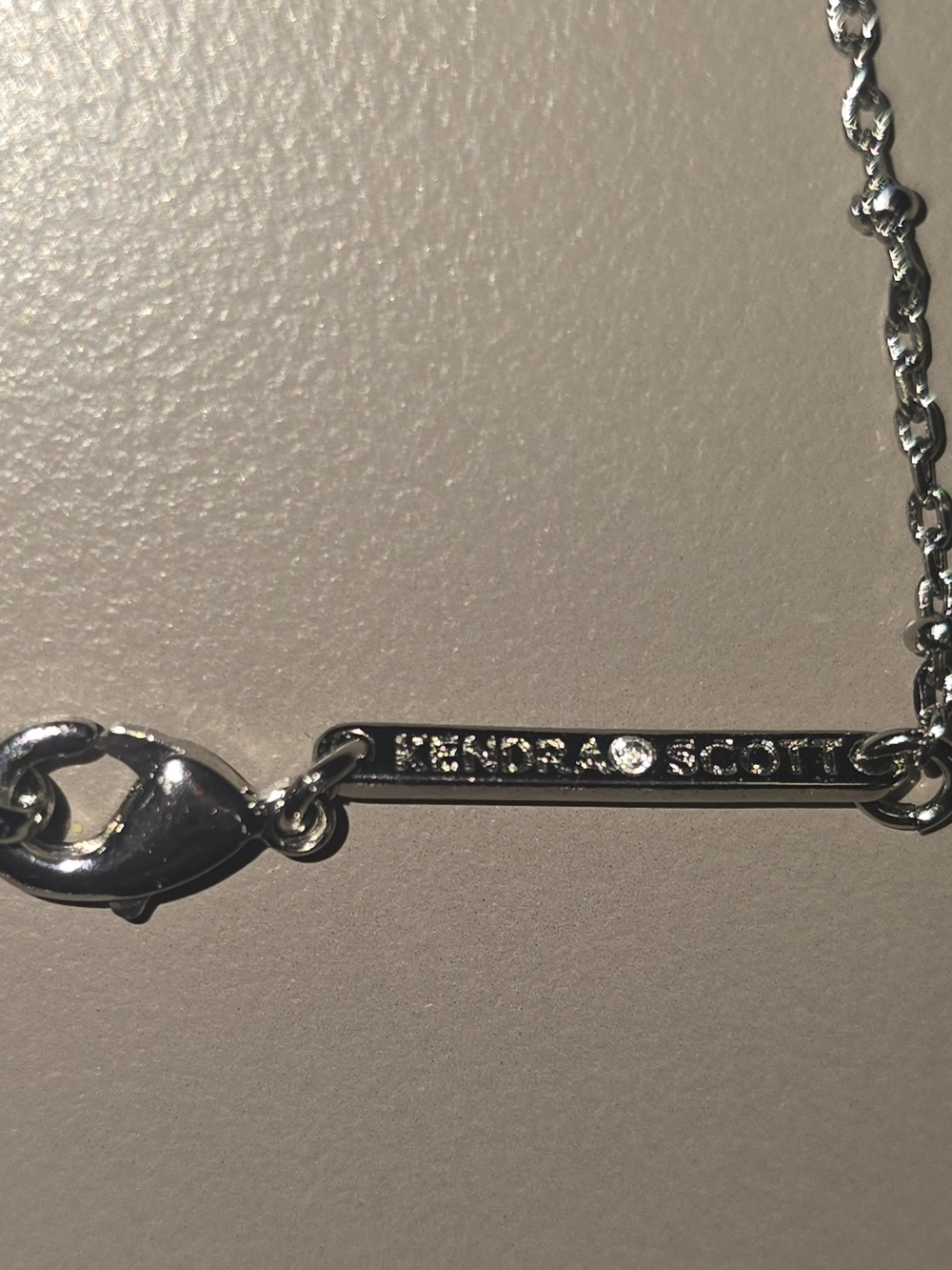 Kendra Scott Parker Starfish Short Pendant Necklace - Silver MOP Signed 19 In. - Picture 3 of 12